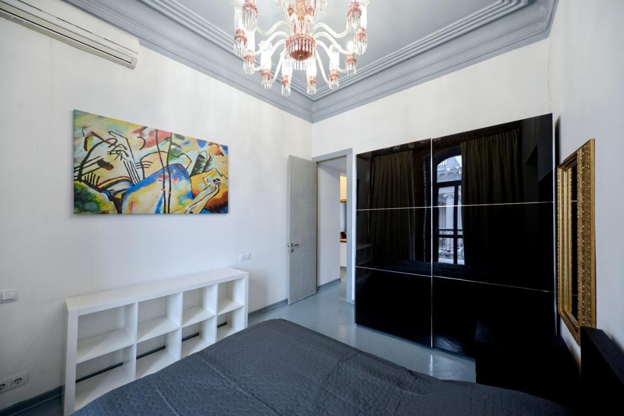 Artol Gorodetskogo Apartment เคียฟ ภายนอก รูปภาพ