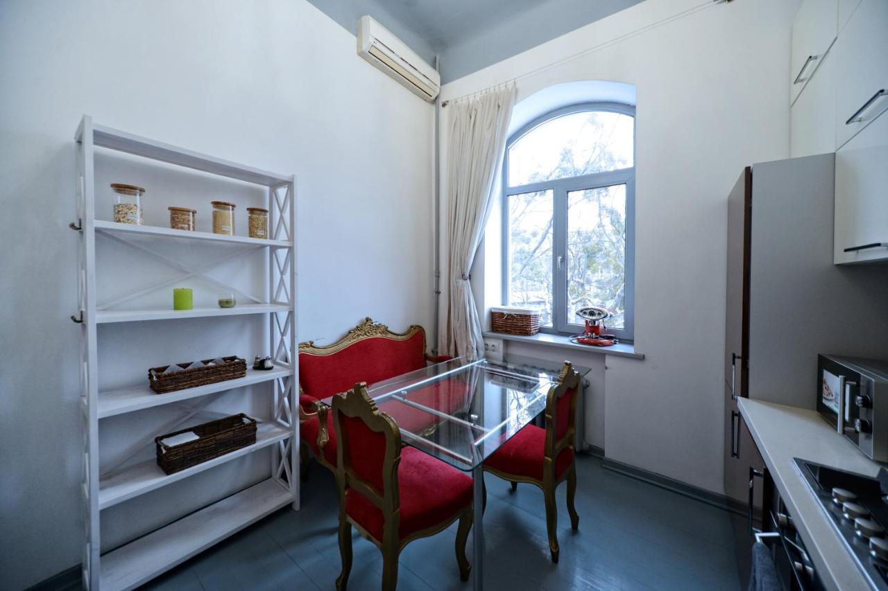 Artol Gorodetskogo Apartment เคียฟ ภายนอก รูปภาพ